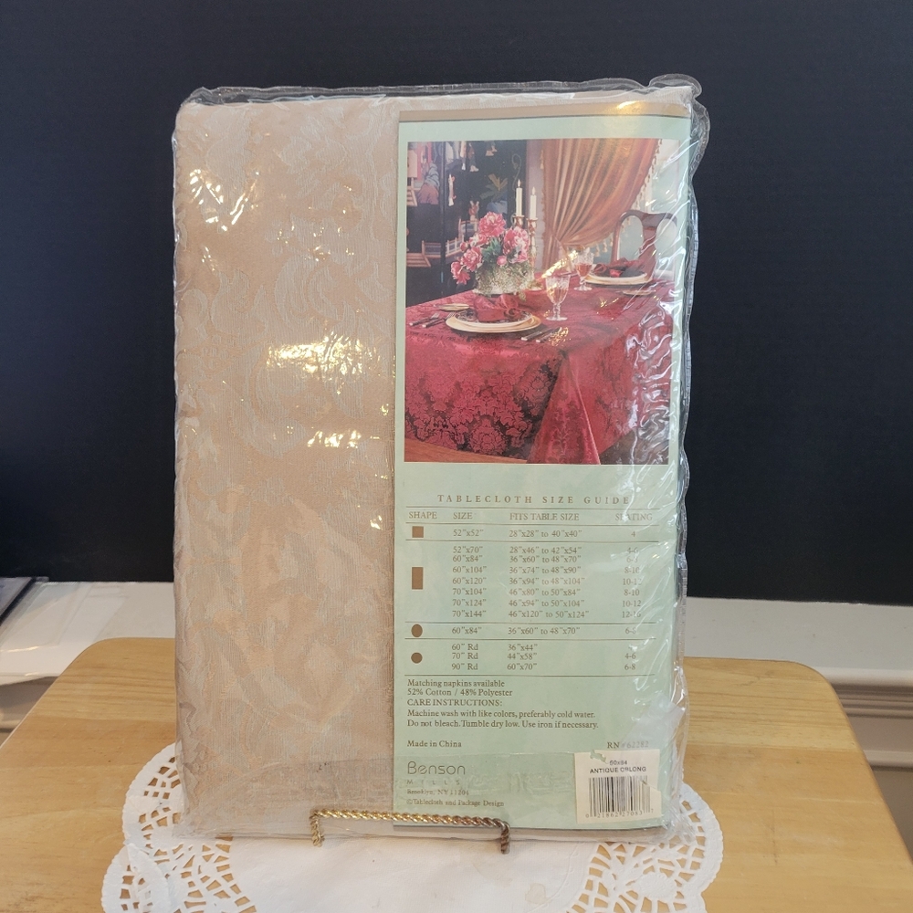 New Damask Antique Gray Tablecloth 60" x 84" Oblong - Picture 5 of 7